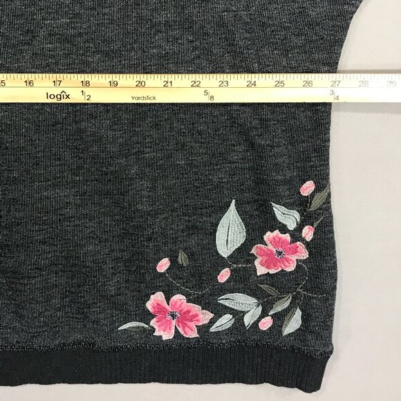 Maurices Sweater Womens 3 Gray Floral Embroidered Pullover Round Neck 3/4 Sleeve - Picture 12 of 15